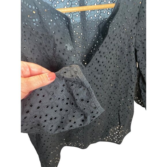 Talbots Petite Black Eyelet Embroidered Three-Quarter Sleeve Deep-V Blouse SZ M - Picture 4 of 7